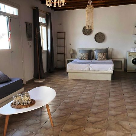 Villa Vrachos House By The Sea à Firopotamos Extérieur photo